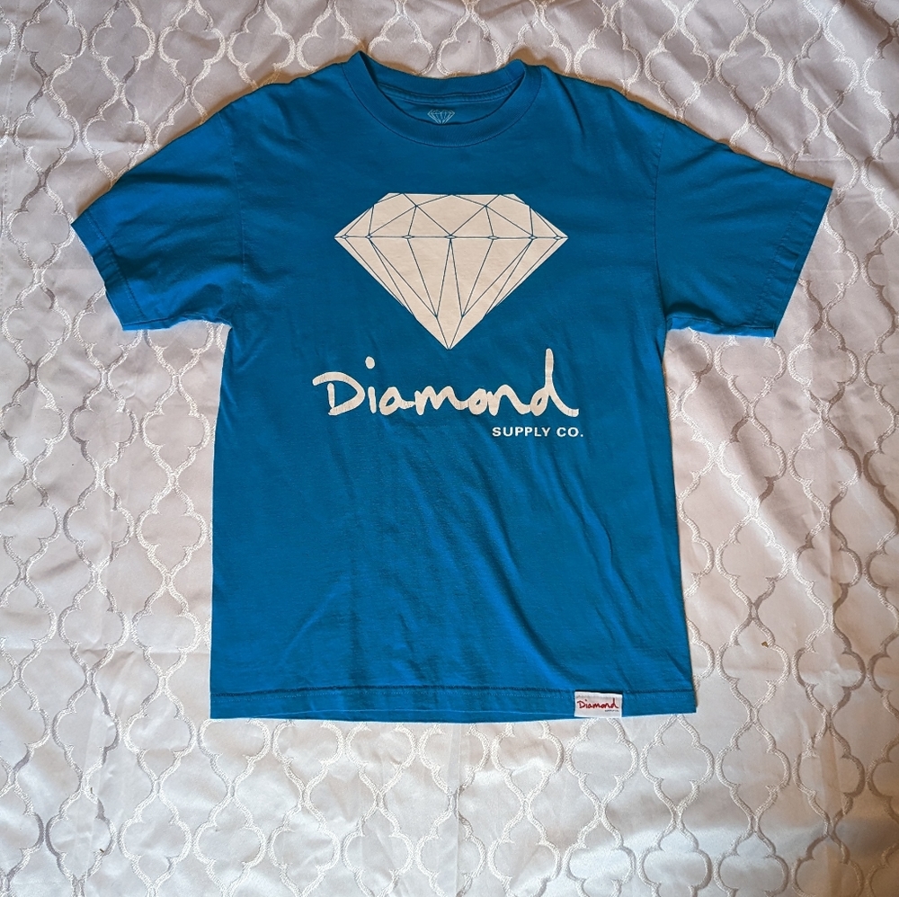 Medium blue turquoise diamond t-shirt